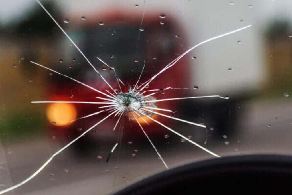 Hình ảnh thực tế học viên học nghề hàn kính