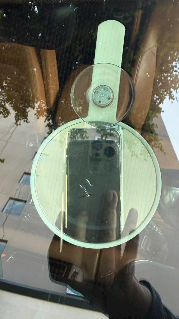 Hình ảnh thực tế trước khi hàn kính ô tô